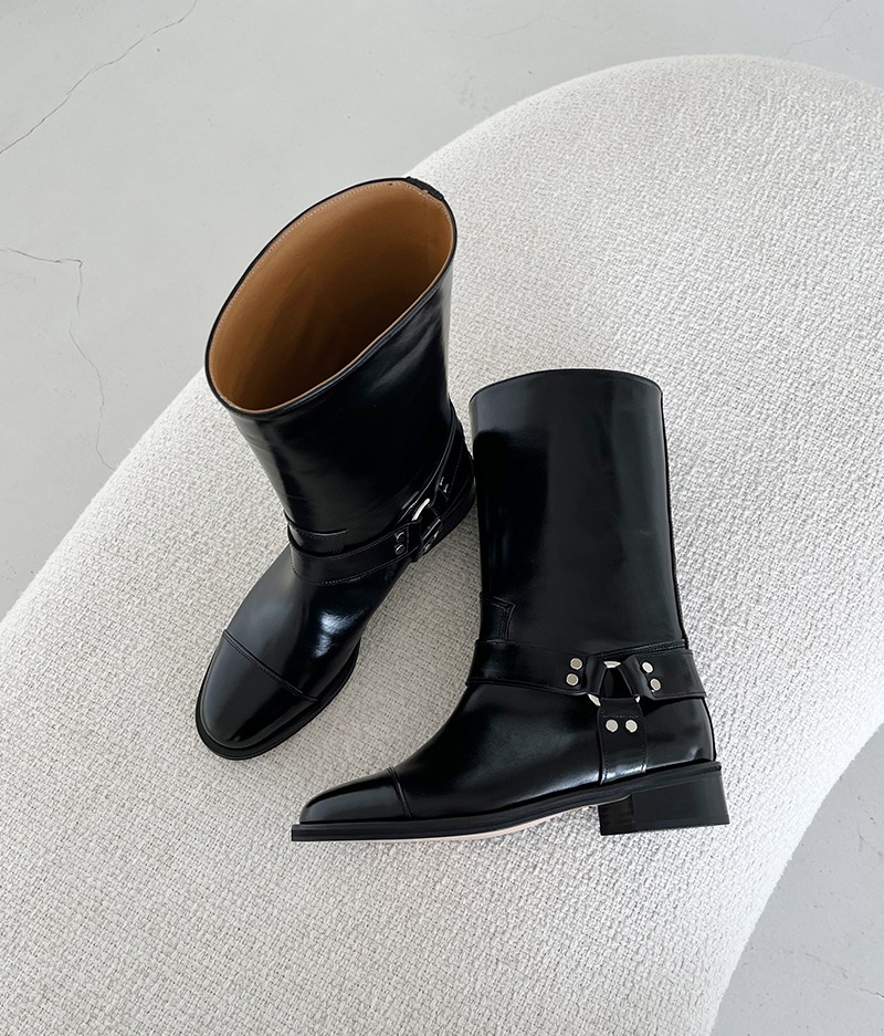 boede buckle middle boots